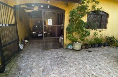 Sobrado com 3 dormitórios sendo 1 suíte - espaçoso - praia grande