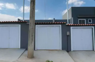 Casa com 2 quartos à venda na Rua José Dias Valente, Ponto Chic, Nova Iguaçu
