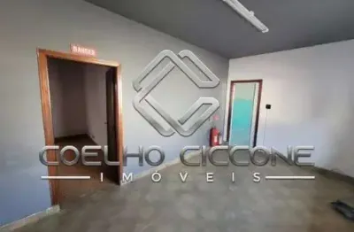 Casa com 2 quartos para alugar no Osvaldo Cruz, São Caetano do Sul  por R$ 3.000