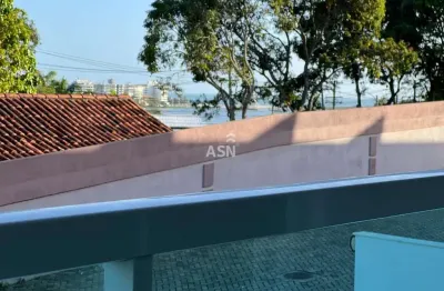 Casa com 3 quartos à venda no Granja dos Cavaleiros, Macaé 