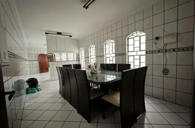Amplo sobrado de 349m² distribuído em 3 andares - 3 dormitórios - 1 suíte - vila invernada - são paulo - s