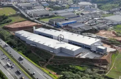 Barracão / Galpão / Depósito com 5 salas para alugar na Rua dos Tucanos, 630, Sítio Guarehy, Carapicuíba