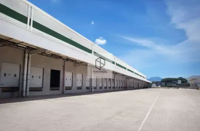 Casa para alugar na Rua General Etchegoyen, 26, Parque Colúmbia, Rio de Janeiro