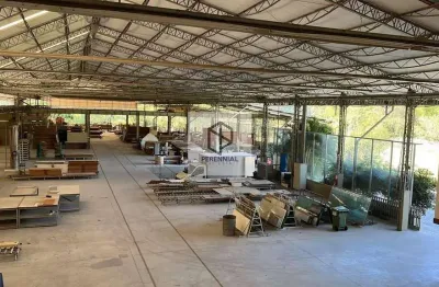 Barracão / Galpão / Depósito com 6 salas para alugar em Jacarepaguá, Rio de Janeiro 