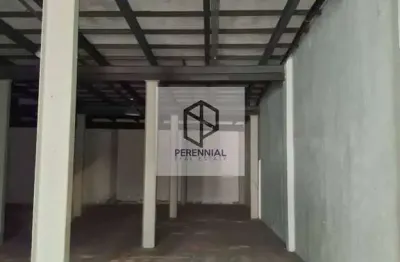 Galpão/Depósito/Armazém para Alugar em Olaria/RJ - 900 m² por R$ 8.900/Mês