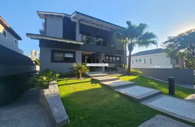 Casa recém reformada no condomínio residencial 1 em alphaville - 04 suítes