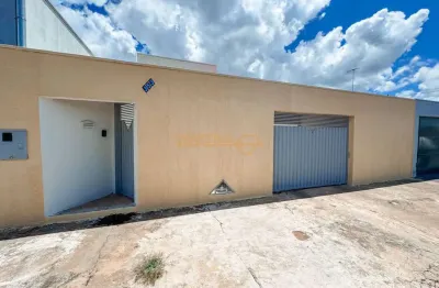 Casa com 2 quartos à venda no Jóquei Clube, Araguari 