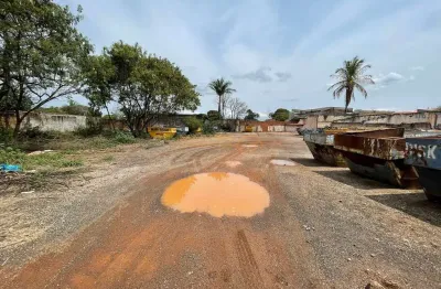Terreno à venda no Goiás, Araguari 