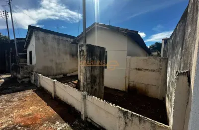 Casa com 1 quarto à venda no Centro, Araguari 