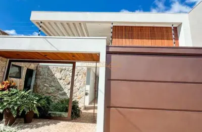 Casa com 4 quartos à venda no Santiago, Araguari 