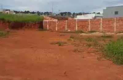 Terreno à venda no Bosque, Araguari 