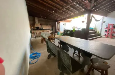 Casa com 3 quartos à venda na 1, 1, Santiago, Araguari