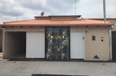 Casa com 3 quartos à venda no Santiago, Araguari 