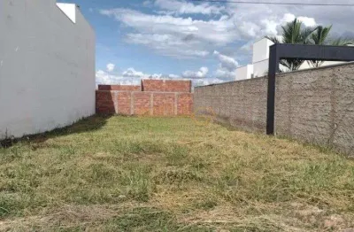 Terreno à venda na Praça Gaioso Neves, Centro, Araguari
