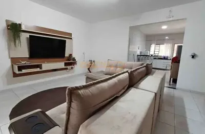 Casa com 3 quartos à venda na Praça Gaioso Neves, Residencial Madri, Araguari