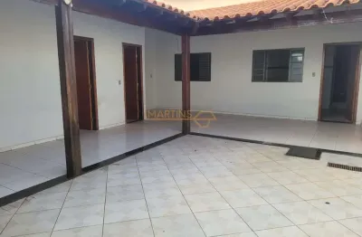 Casa com 2 quartos à venda na Fátima, Araguari 