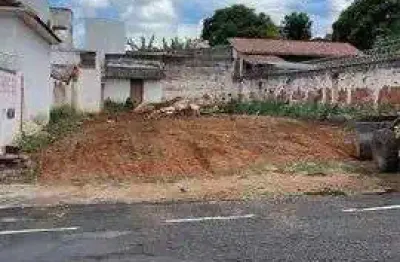 Terreno à venda no Centro, Araguari 