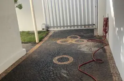 Casa com 3 quartos à venda no Industrial, Araguari 