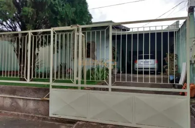 Casa à venda no bairro jardim holanda - uberlândia/mg