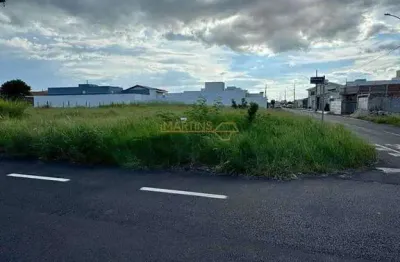 Terreno à venda na Praça Gaioso Neves, Conjunto Ouro Verde, Araguari
