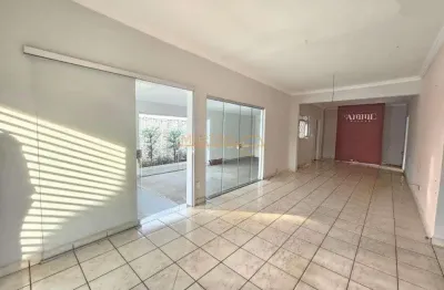 Casa com 3 quartos à venda na Praça Gaioso Neves, Centro, Araguari