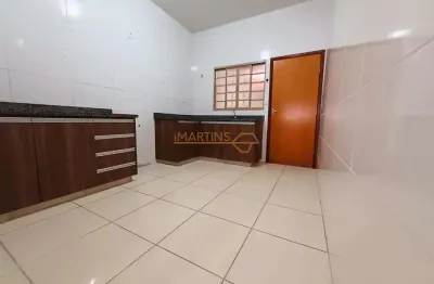 Casa com 2 quartos à venda na Praça Gaioso Neves, Parque dos Verdes, Araguari