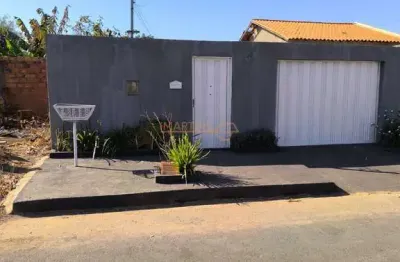 Casa com 2 quartos à venda na Praça Gaioso Neves, São Sebastião, Araguari