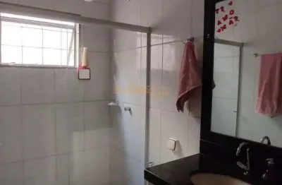 Casa com 2 quartos à venda na Praça Gaioso Neves, Centro, Araguari