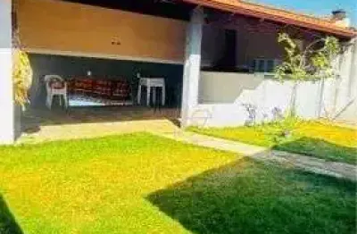 Casa com 3 quartos à venda na Praça Gaioso Neves, Centro, Araguari