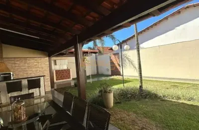 Casa com 4 quartos à venda na Praça Gaioso Neves, Centro, Araguari