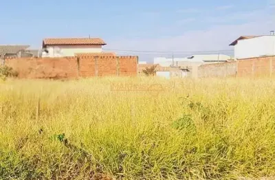 Terreno à venda no Conjunto Ouro Verde, Araguari 