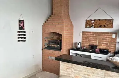 Casa com 3 quartos à venda na Rua Antônio Lemos da Silva, Santiago, Araguari