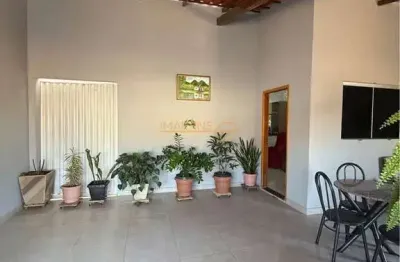 Casa à venda no bairro goiás (parte alta) - araguari/mg