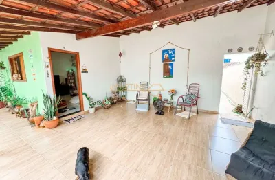 Casa com 3 quartos à venda no Amorim, Araguari 
