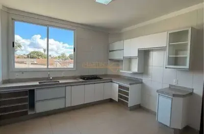 Apartamento com 3 quartos à venda no Centro, Araguari 