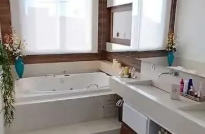 Casa com 2 quartos à venda na Rua Antônio Lemos da Silva, Centro, Araguari