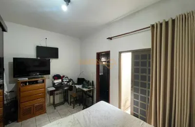 Casa com 3 quartos para alugar no Goiás, Araguari 