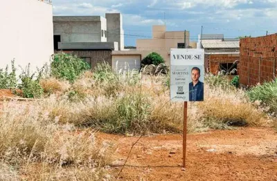 Terreno à venda na Rua Maria Do Rosário Gonçalves De Oliveira, 50, Jardim Milenium, Araguari