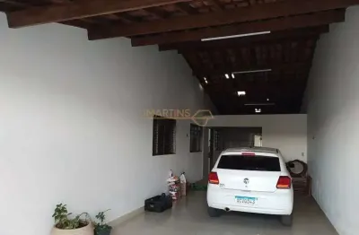 Casa com 3 quartos à venda no Bosque, Araguari 