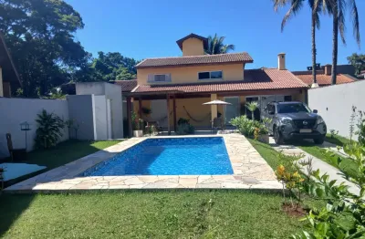 Vendo linda casa no morada da praia em bertioga com 4 dormitórios sendo 2 suites