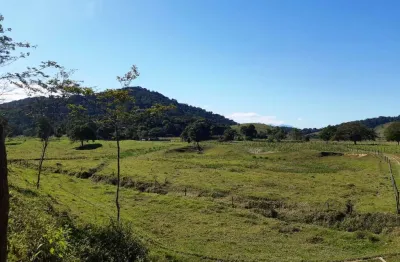 Sítio para Venda em Cachoeiras de Macacu, Maraporã, 2 dormitórios, 1 suíte, 1 vaga