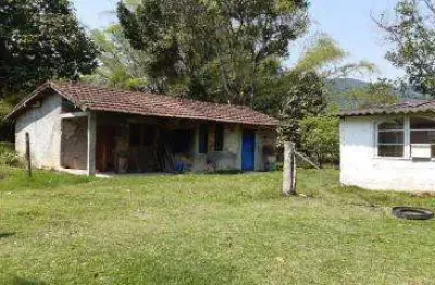 Sítio para venda em cachoeiras de macacu, japuíba, 1 dormitório, 1 banheiro, 1 vaga