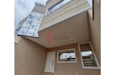 Vende-se lindíssimo sobrado  no centro de balneário cambori/sc