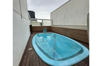 Aluga-se anual apartamento mobilado no centro de balneário camboriú/sc