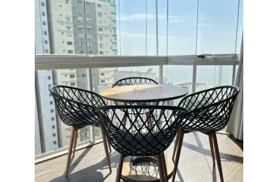 Aluga-se anual apartamento mobiliado na avenida atlântica em balneário camboriú/sc