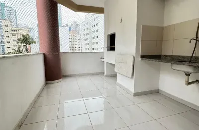 Aluga-se anual apartamento mobilado no centro de balneário camboriú/sc