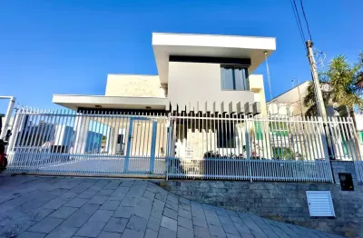Aluguel anual – sobrado de alto padrão em balneário camboriú!
