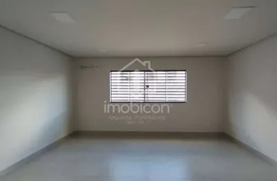 Sala comercial com 1 sala para alugar na Rua Coronel Gugé, 279, Centro, Vitória da Conquista