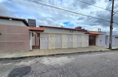 Casa com 4 quartos à venda na Rua Mário Batista, Recreio, Vitória da Conquista