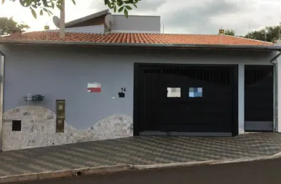 Casa com 3 quartos à venda na Rua Ermínio Viotto, 674, Jardim Treviso, Pirassununga